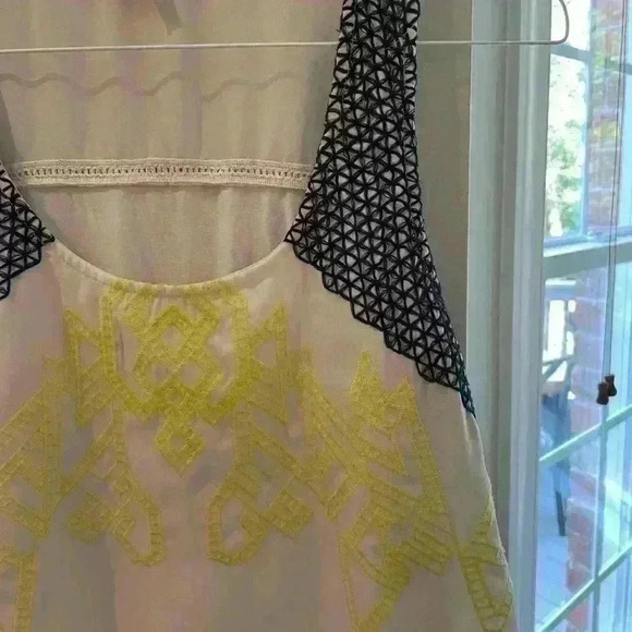 Skies Are Blue Womens Tank Size Medium - Picture 4 of 6